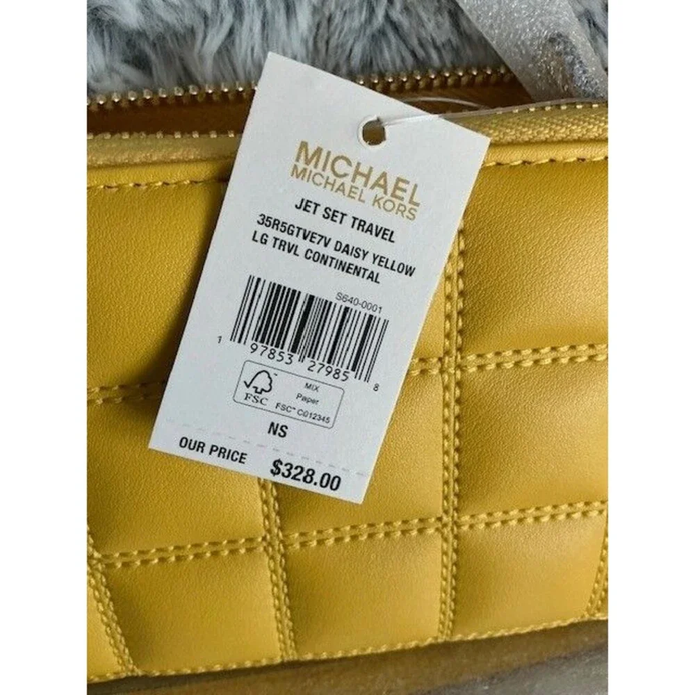 Michael Kors Daisy Yellow Marguerite Jaune Jet Set Travel Quilted Wristlet NWT